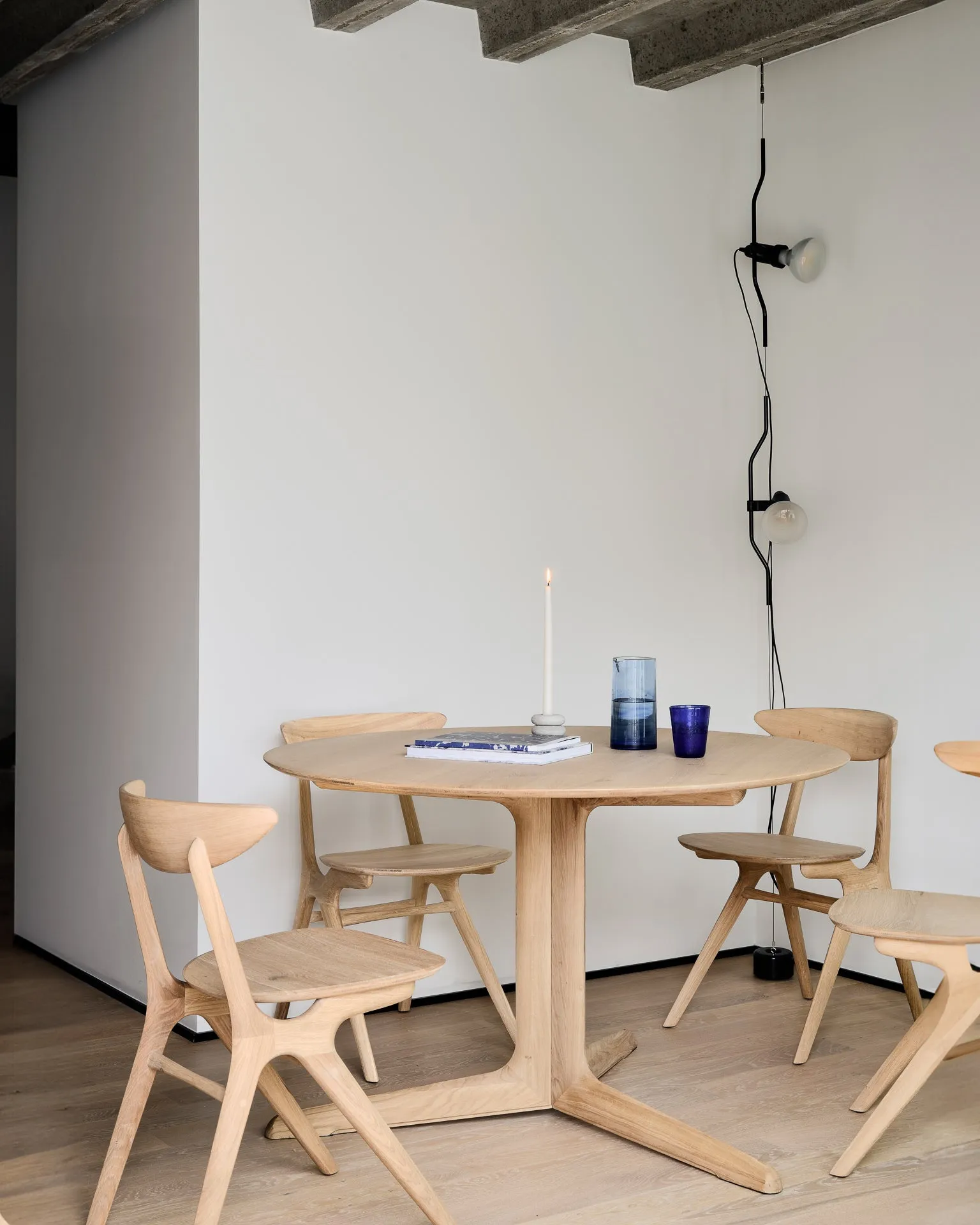 Corto Dining Table