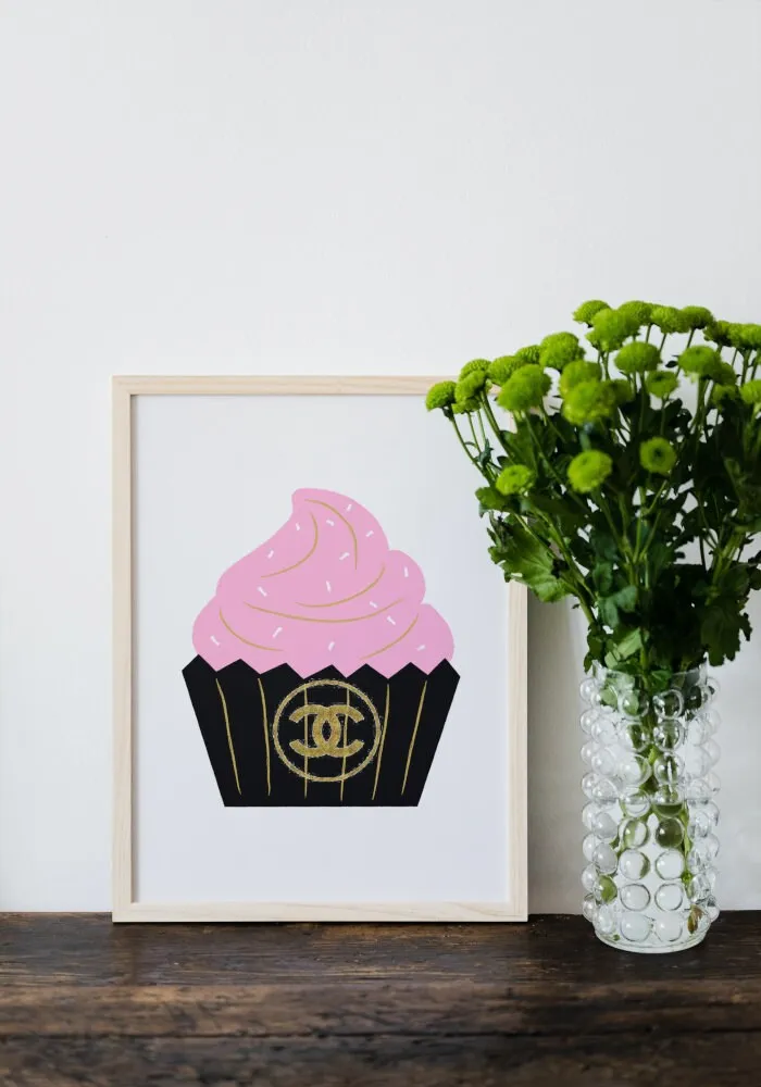 Designer Cupcake Wall Art INSTANT DOWNLOAD Art Print, Designer Wall Art Download, Fashion Art, Cake Balloon Poster, Glam Décor, Black And Gold, Preppy