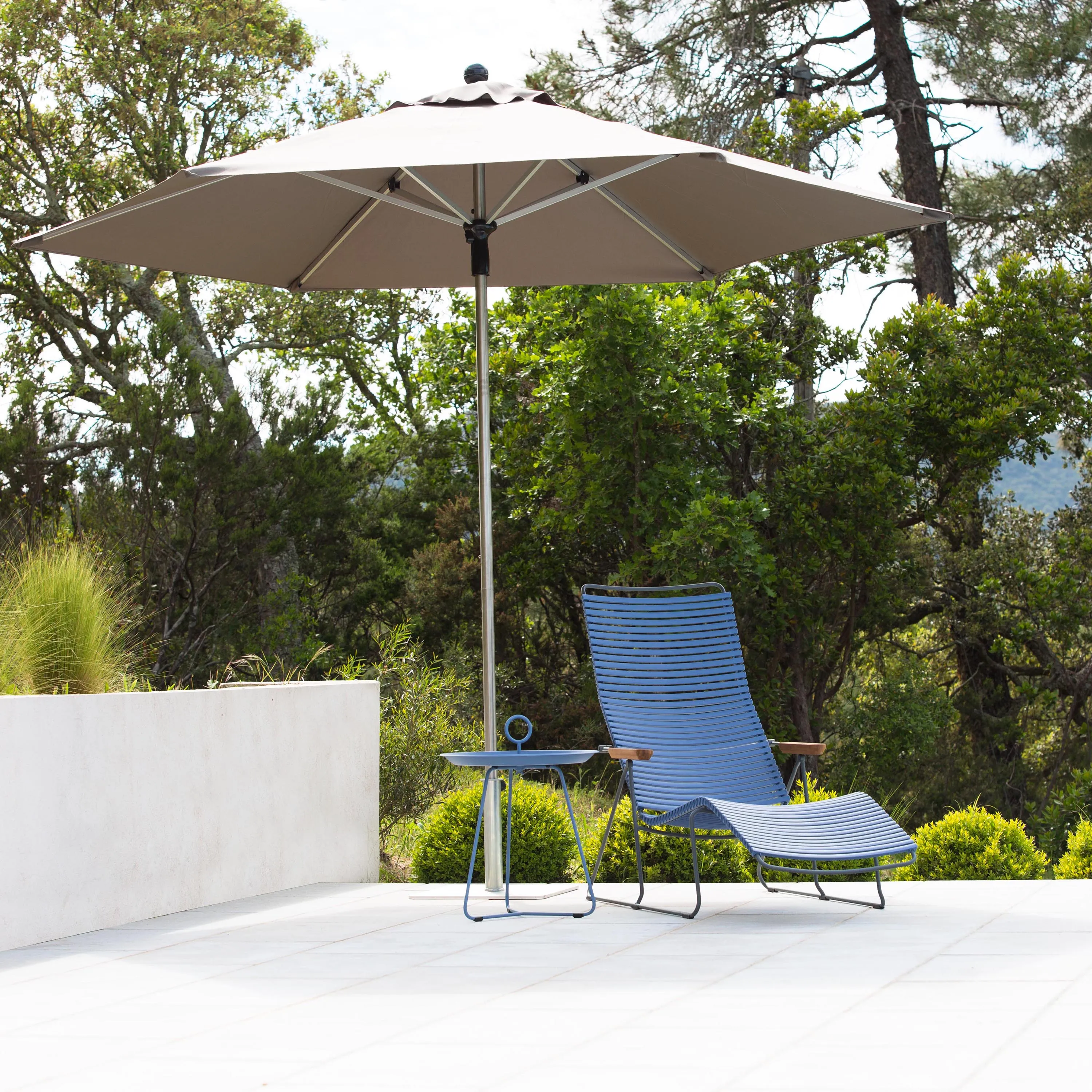 Eyelet Indoor/Outdoor Tray Table